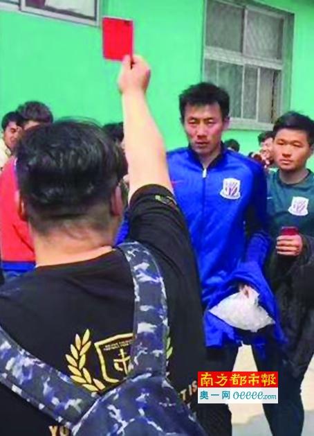 把我按在在落地玻璃窗前做的视频