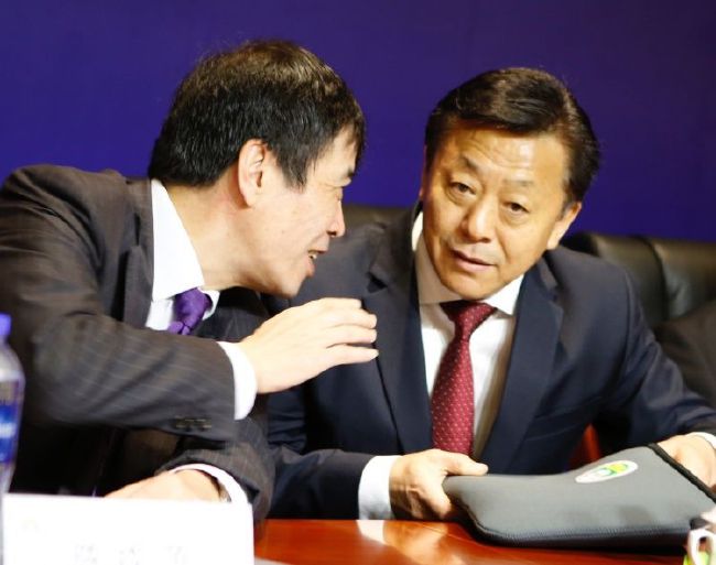 身材很苗条的朋友妈妈
