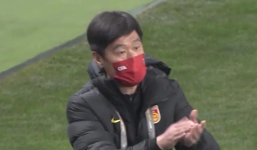 黑人强开小娟嫩苞